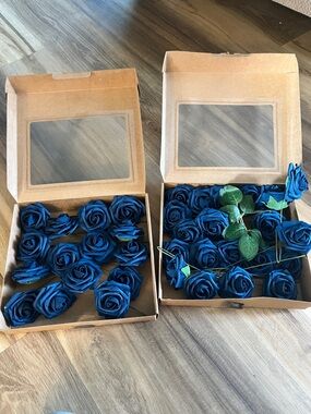 36 Count | Ling’s Moment Navy Blue Avalanche ROSES Wedding Bouquet Flowers